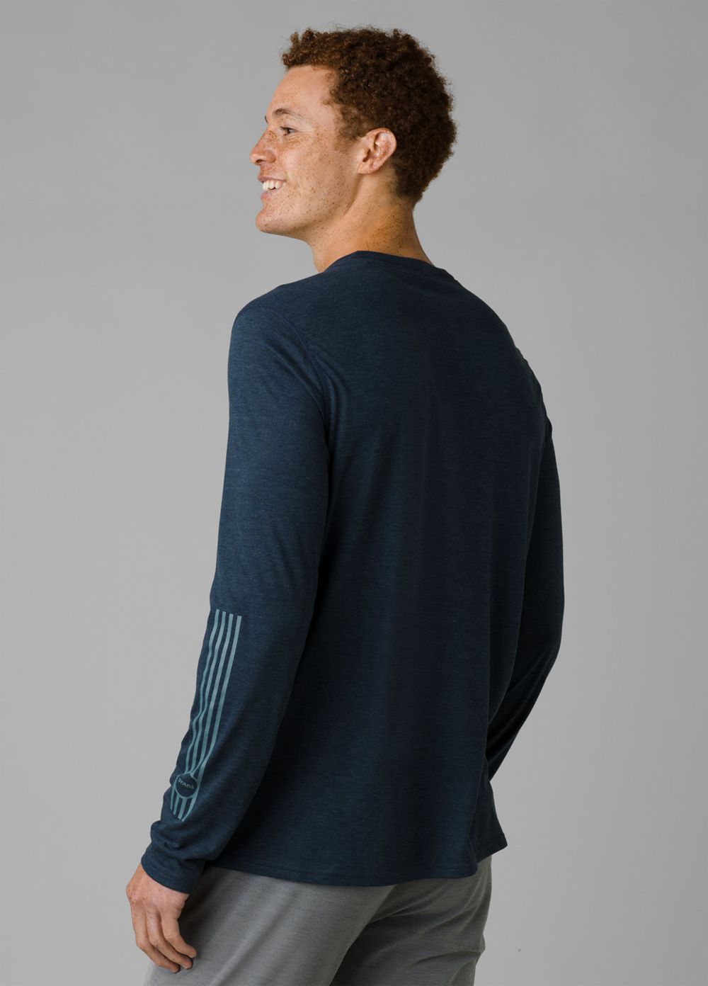 Navy Men's PrAna Prospect Heights Graphic Long Sleeve T-Shirts | 68425-VUHX