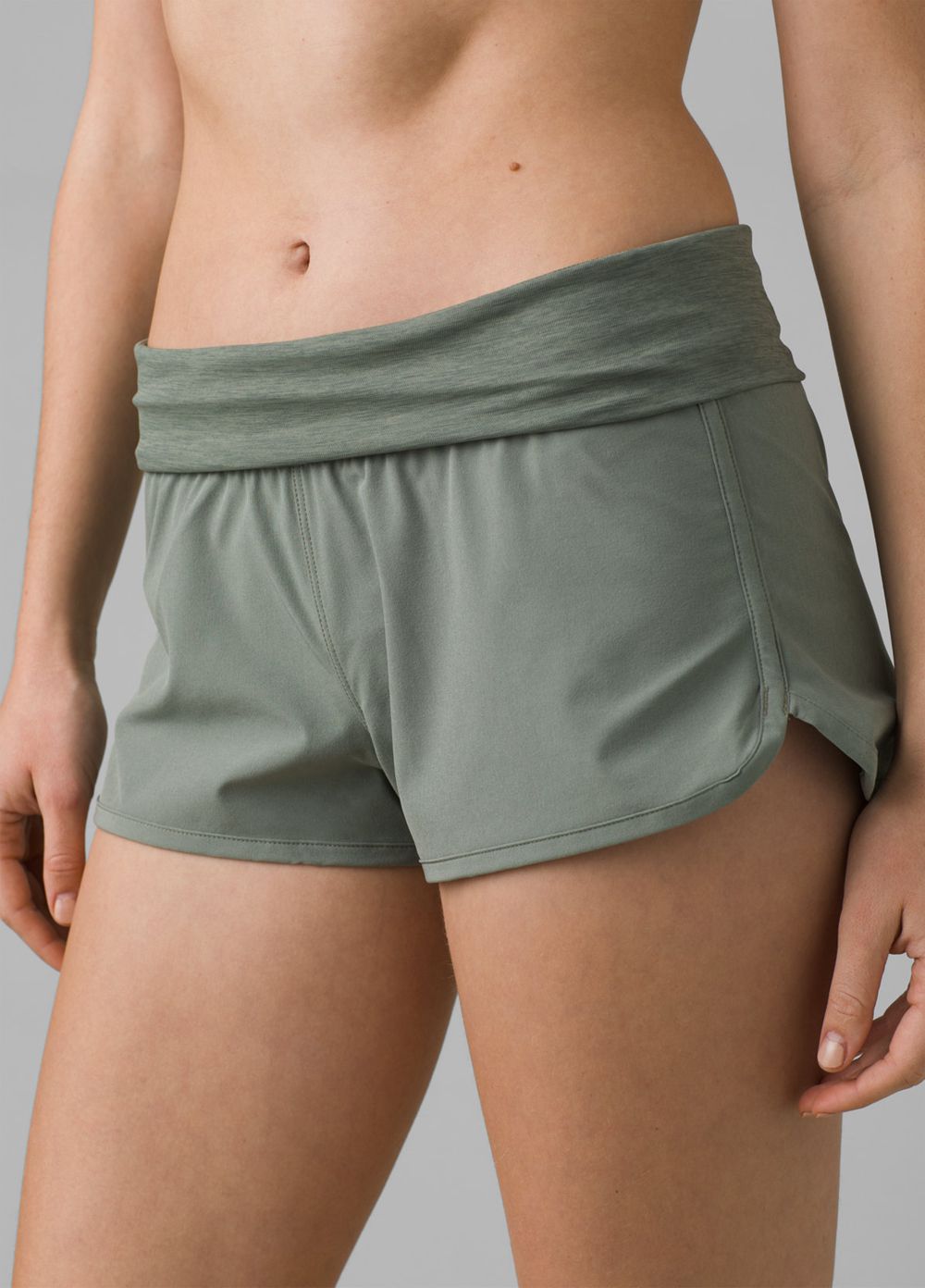 Olive Women\'s PrAna Sunriver Shorts | 43190-DKBC