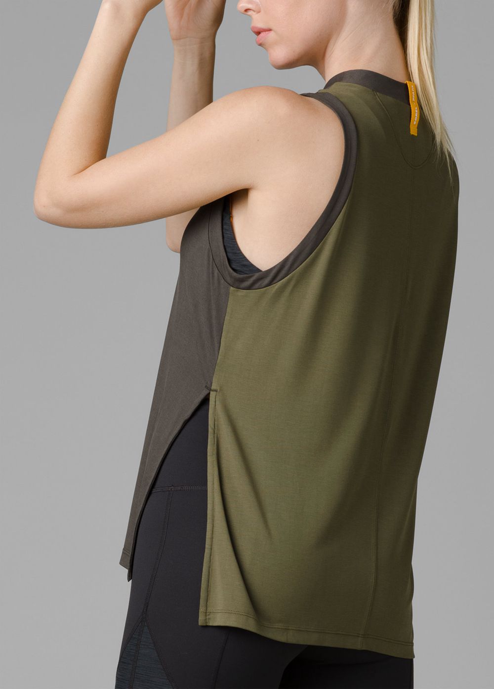 Olive Women's PrAna Wandering Soul Sleeveless Tank Top | 39812-FMCT